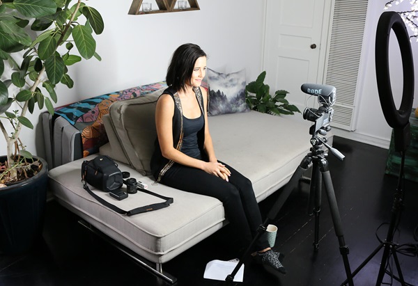 Vlogging Tips from Youtuber Shae-Lee from SketchShe